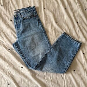 Levi’s Women Wedgie Striaght Classic Blue Denim Jeans Size 28‎